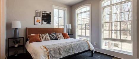 4 quartos, ferros/tábuas de passar roupa, berço de viagem, Wi-Fi