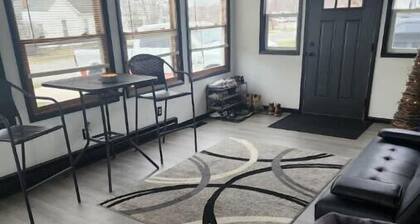 Charming 3-bedroom house in welcoming Wapakoneta with AC, WiFi