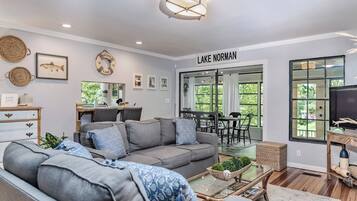 Smart TV, fireplace, books