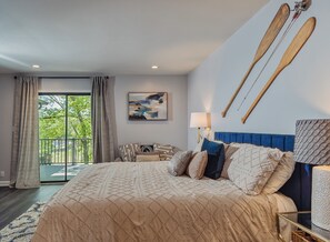 4 bedrooms, desk, iron/ironing board, WiFi