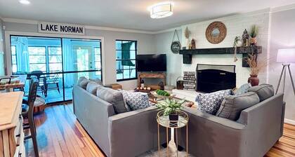 Top Water Perch- Lake Norman,Waterfront,Private Dock,Fire Pit,Kayaks,Sleeps 8