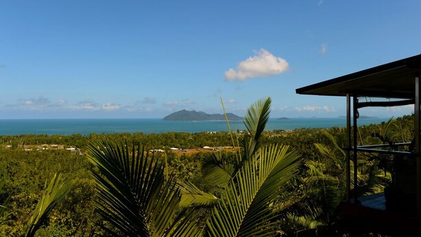 View from property - Stu’s Lookout - Stunning Views (Wongaling Beach)