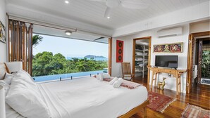 4 bedrooms, iron/ironing board, WiFi - Stu’s Lookout - Stunning Views (Wongaling Beach)