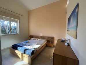 3 Schlafzimmer, Bügeleisen/Bügelbrett, WLAN, Bettwäsche