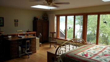 3 habitaciones, tabla de planchar con plancha, wifi y ropa de cama