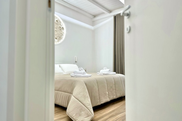 2 camere, una scrivania, ferro/asse da stiro, Wi-Fi gratuito