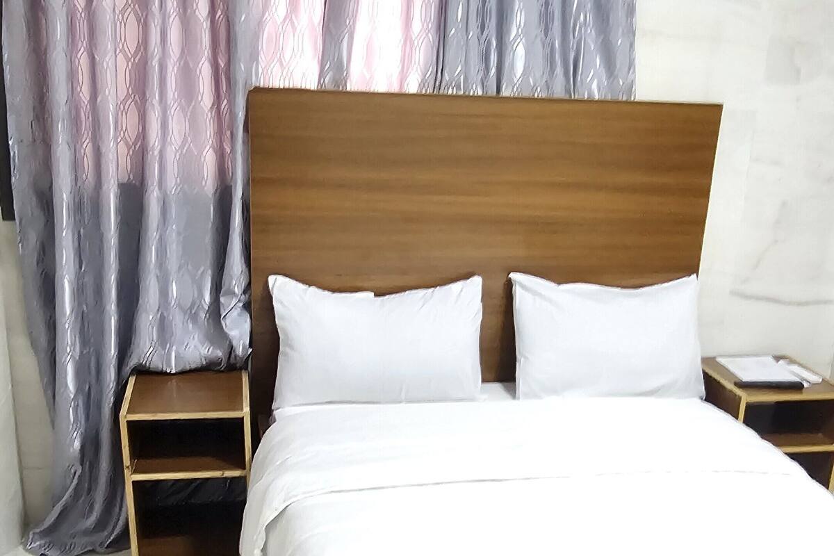 In-room safe, desk, laptop workspace, blackout drapes