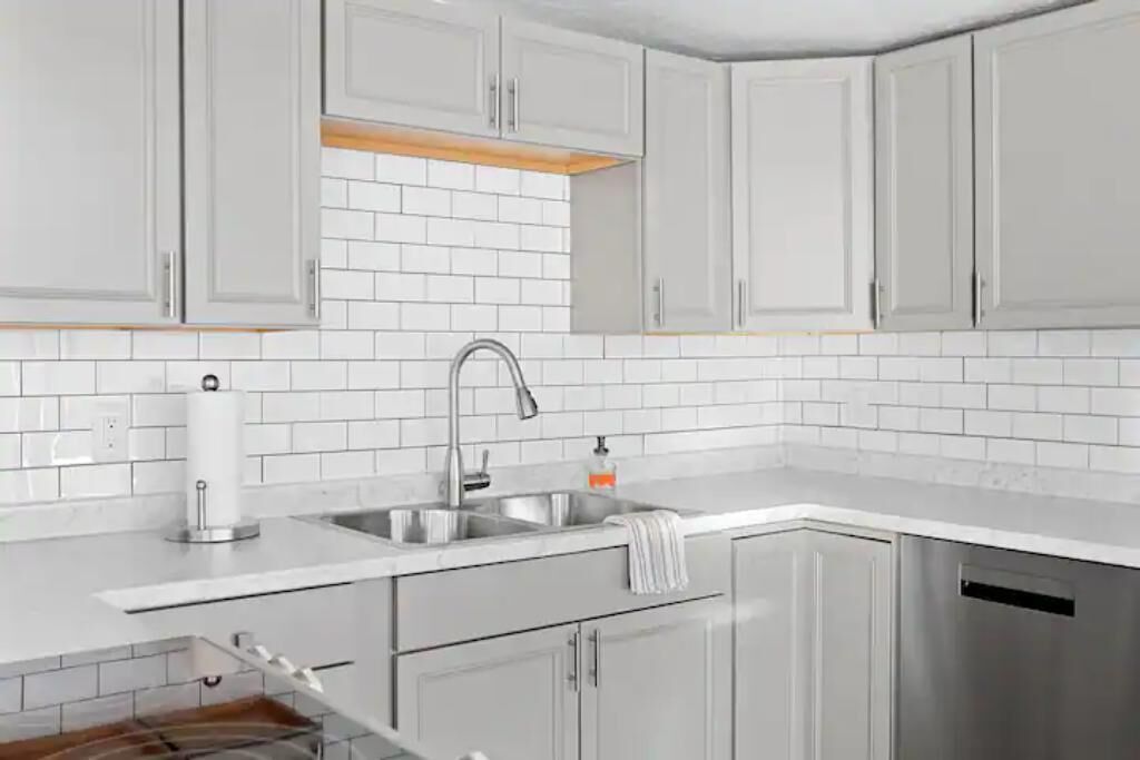 冰箱、微波炉、烤箱、炉灶