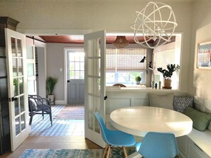 Maison, plusieurs lits (Northwood Haven) | Restauration