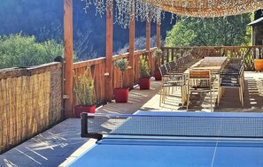 Outdoor dining - Stunning home in La Fouillade (La Fouillade)