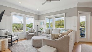 منزل (6 Bedrooms) | المنشأة من الداخل