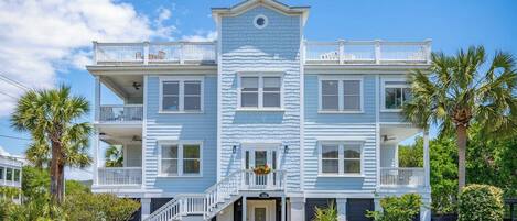 House (6 Bedrooms) | Front of property