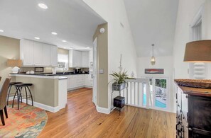 House (4 Bedrooms) | Interior - 12 Dunecrest Lane by Avantstay 2 Mins to Beach w/ Pool & BBQ (Isle of Palms)