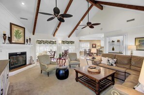 House (4 Bedrooms) | Interior - 12 Dunecrest Lane by Avantstay 2 Mins to Beach w/ Pool & BBQ (Isle of Palms)