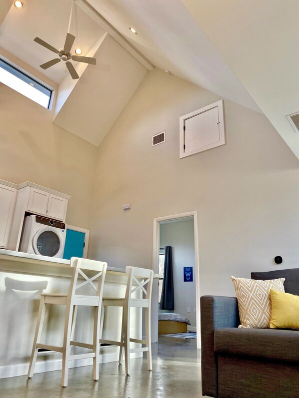 Interior - Casita Girasol – central • walkable • food • music (Austin)