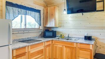 Fridge, microwave, stovetop, coffee/tea maker