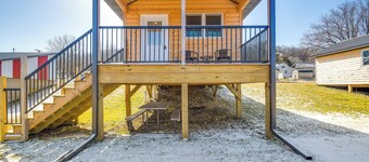 Riverfront Cabin Rental ~ 9 Mi to Yellowstone Lake