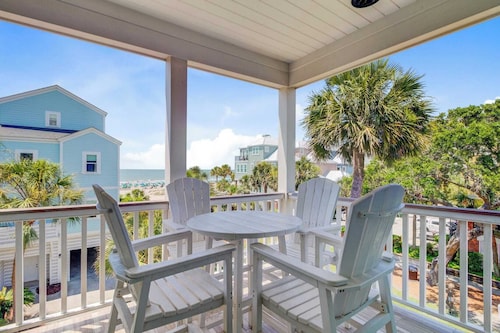 56 Grand Pavilion by Avantstay Oceanfront Deck + Views, Community Pool