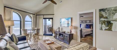 Apartemen (3 Bedrooms) | Area keluarga | TV