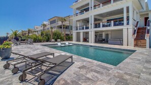 Interior - 710 Ocean Boulevard Avantstay Oceanfront, Private Pool + Rooftop Deck (Isle of Palms)