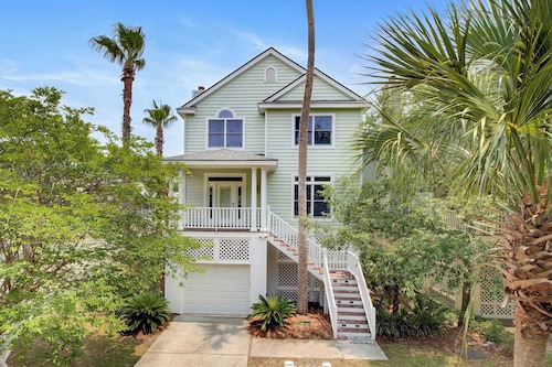 73 Grand Pavilion by Avantstay Corner Lot, Porch