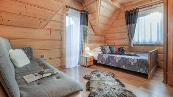 7 bedrooms, free WiFi, bed sheets