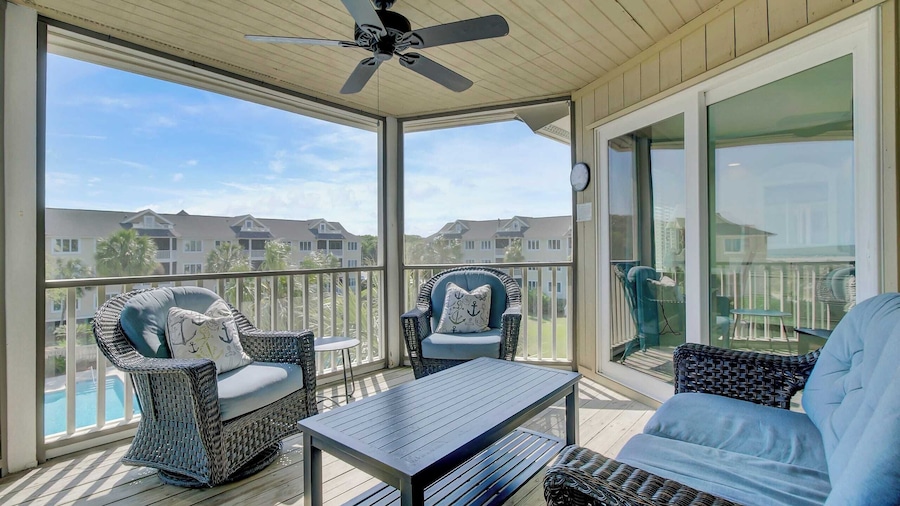 304 E Port O Call by Avantstay Rooftop Deck Close to Beach!