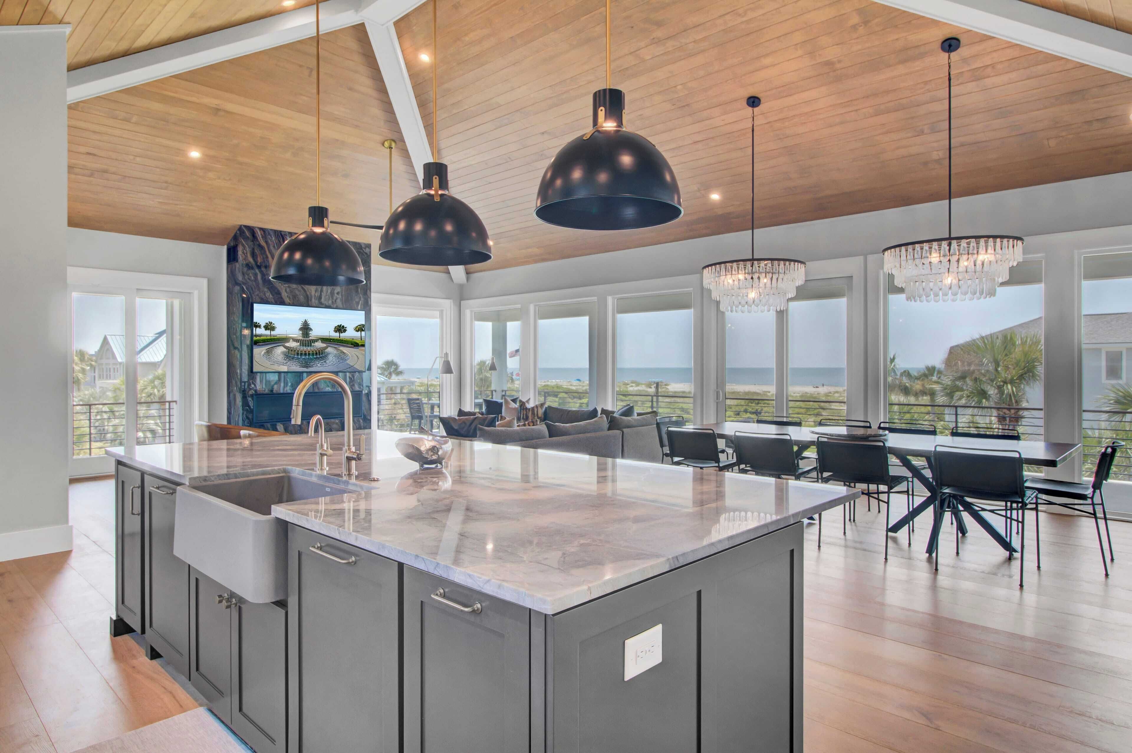 House (6 Bedrooms) | Interior