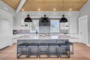 House (6 Bedrooms) | Interior - 3 47th Avenue by Avantstay Oceanfront + Private Pool + View (Isle of Palms)