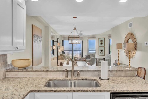 303a Shipwatch by Avantstay Ocean View, Shared Pool, Boardwalk to Beach