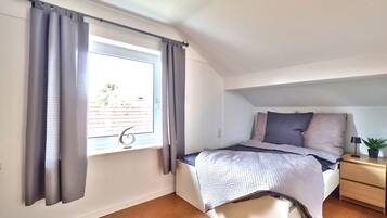 2 chambres, fer et planche Ă repasser, Wi-Fi, draps fournis