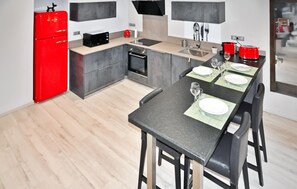 Fridge, microwave, oven, dishwasher