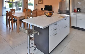 Dining - Cozy home in Cavillargues (Cavillargues)