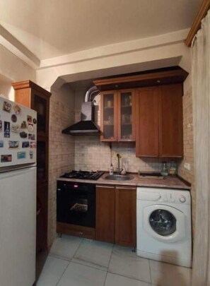 Private kitchen - 1 Bedroom Cosy Apartment near Botanical Garden (Yerevan)