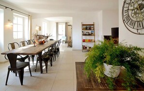 Dining - Lovely home in Issirac (Issirac)