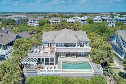 114 Ocean Boulevard by Avantstay Beachfront Infinity Pool Basketball Court Recently Renovated!