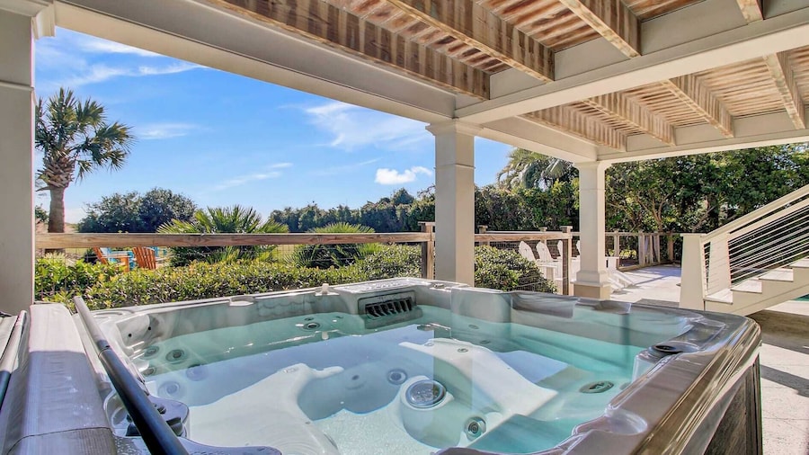 3100 Palm Boulevard by Avantstay Beachfront, Ocean Views, Private Pool