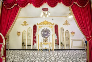 55-inch Smart TV with digital channels, Netflix, streaming services