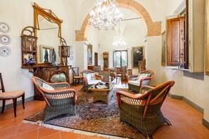 Interior - Villa Fortini by MMega (Bagno a Ripoli)