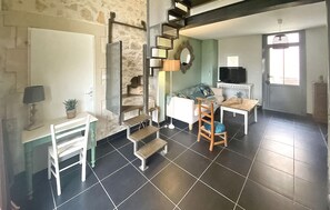 DVD player - Nice home in Illats with WiFi (Illats)