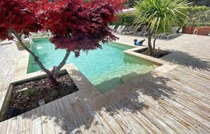 A heated pool - La Bastide De Rocquejeanne (Murs)