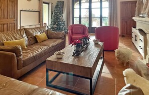 TV, DVD player - La Bastide De Rocquejeanne (Murs)