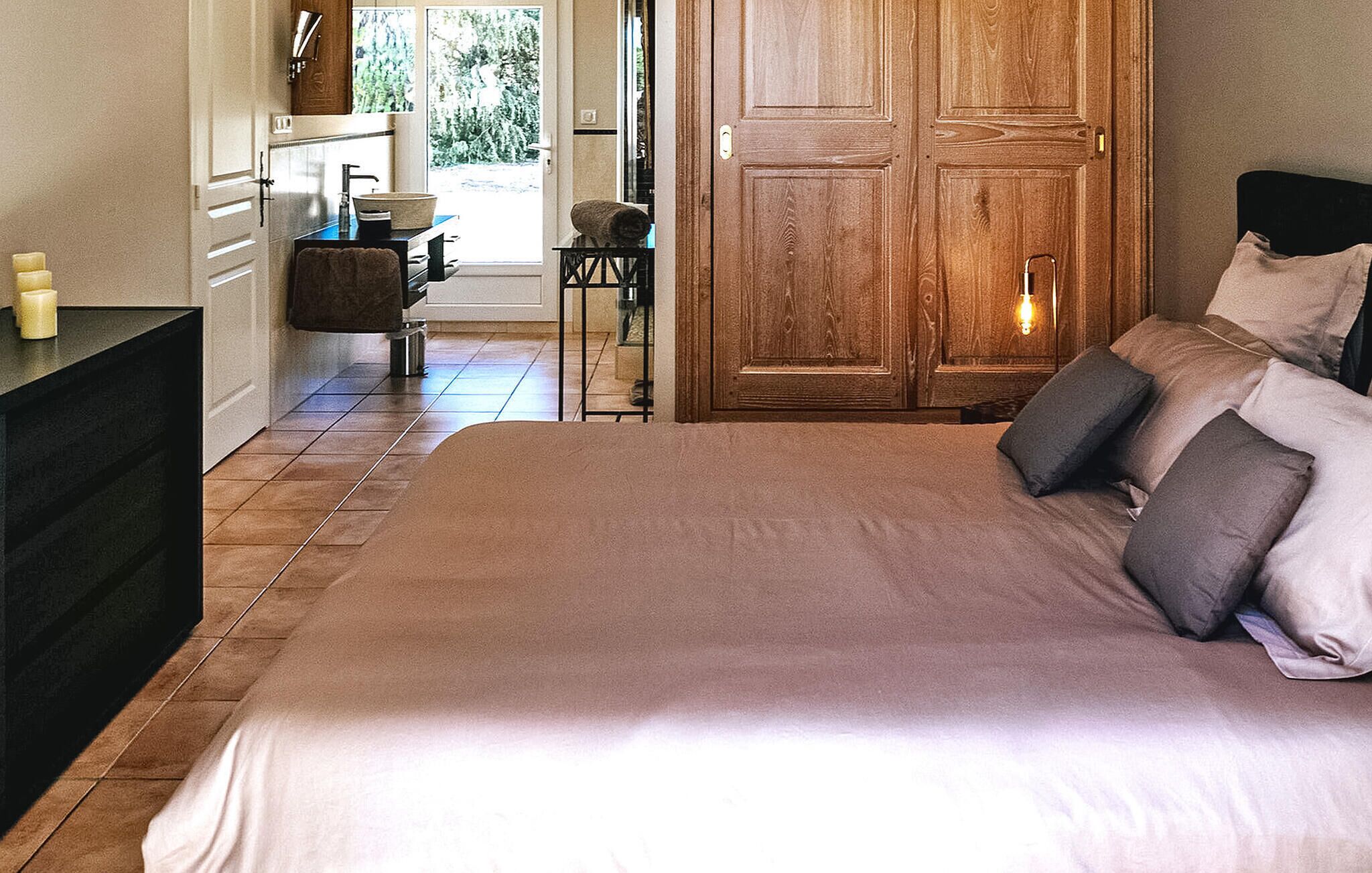 4 slaapkamers, reisbedje, gratis wifi, beddengoed