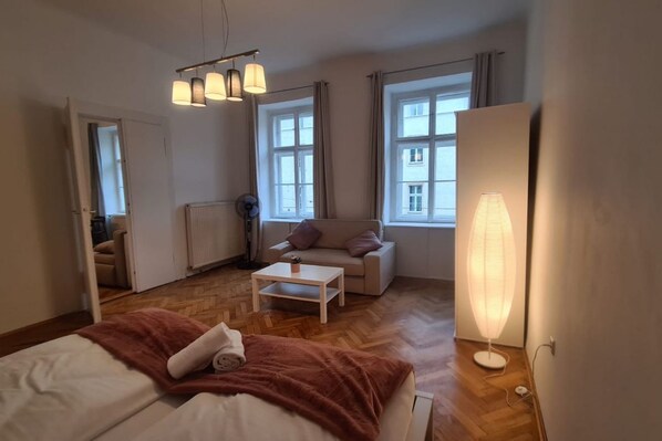 3 camere, Wi-Fi, lenzuola