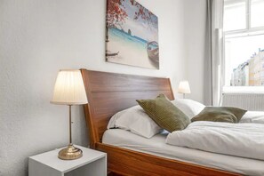2 bedrooms, iron/ironing board, WiFi, bed sheets