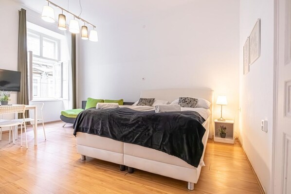 2 bedrooms, WiFi, bed sheets