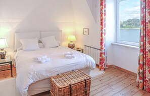 6 bedrooms, travel cot, free WiFi - Beg Ar C'Hastell, Un Manoir De (Locquirec)
