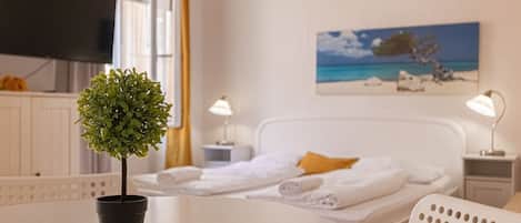2 bedrooms, iron/ironing board, WiFi, bed sheets