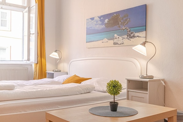 2 室のベッドルーム、アイロン / アイロン台、WiFi、ベッドシーツ