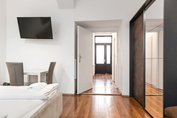 1 bedroom, iron/ironing board, WiFi, bed sheets